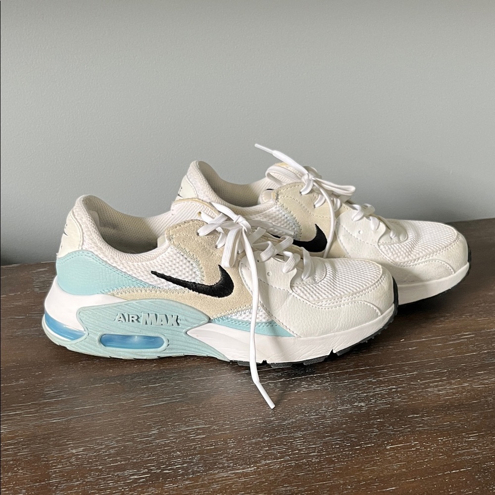 Nike Air Max Low-Top Sneakers in White, Light Blue and Black